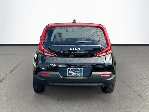 Used 2022 Kia Soul LX w/ Technology Package FWD image 6