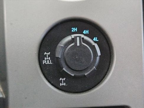 Used 2012 Ford F150 XLT w/ XLT Chrome Pkg image 16