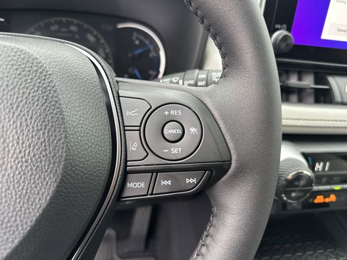 New 2025 Toyota RAV4 XLE image 22