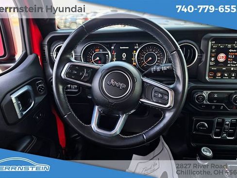 Used 2021 Jeep Wrangler Unlimited Sahara w/ Uconnect 4C Nav & Sound Group image 7