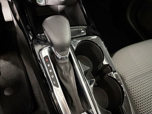 Used 2025 Chevrolet Trax LT image 17