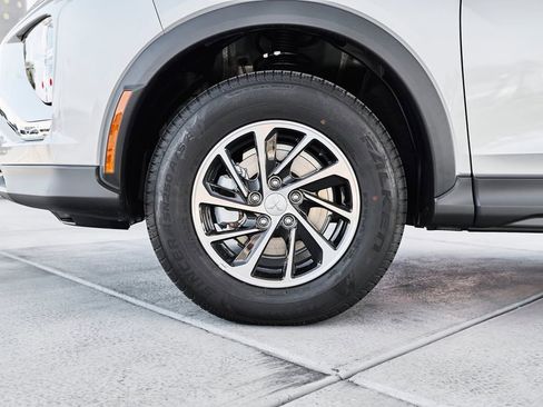 New 2026 Mitsubishi Eclipse Cross ES image 3