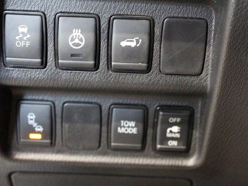 Used 2019 Nissan Pathfinder SL image 27