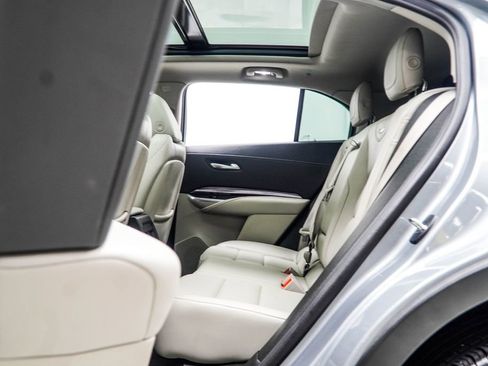 Used 2023 Cadillac XT4 Luxury w/ Cold Weather Package FWD image 36