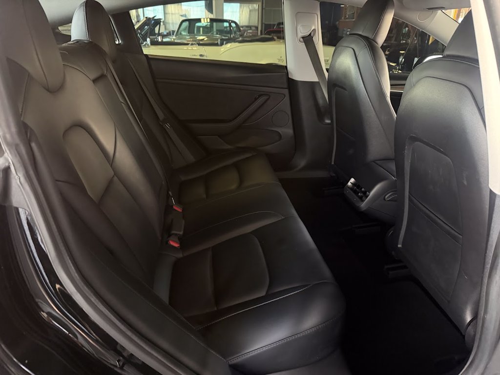 Used 2021 Tesla Model 3 Long Range AWD/4WD image 14