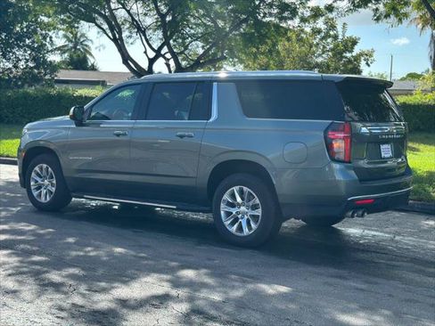 Used 2023 Chevrolet Suburban Premier RWD image 6