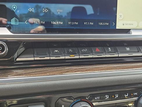 Used 2025 Chevrolet Silverado 1500 LT RWD image 26
