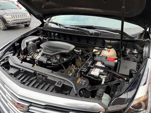 Used 2018 Cadillac XT5 Luxury image 10