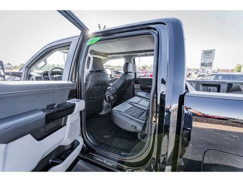 Used 2025 Ford F250 XLT w/ Black Appearance Package image 24