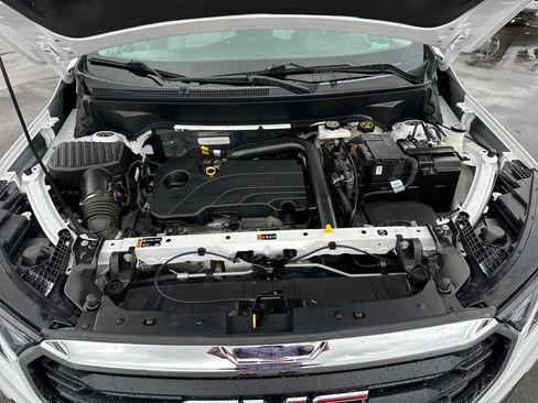 Used 2023 GMC Terrain SLE w/ Driver Convenience Package image 14