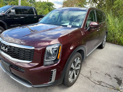 Used 2022 Kia Telluride S AWD/4WD image 1