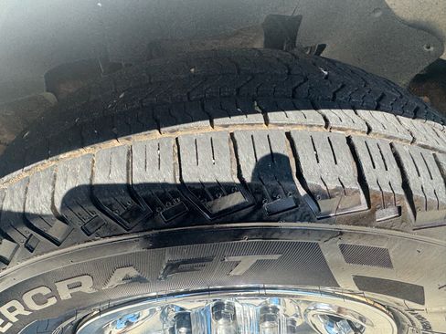 Used 2018 Chevrolet Express 2500 image 8