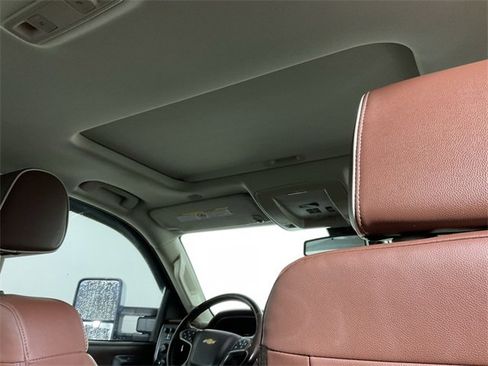 Used 2016 Chevrolet Silverado 3500 High Country image 2