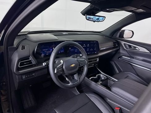 New 2026 Chevrolet Traverse LT w/ Sun and Wheel Package image 11