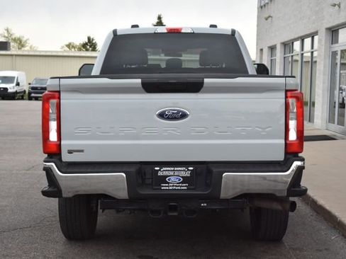 Used 2025 Ford F250 XLT AWD/4WD image 7