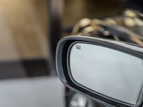 Used 2020 Chrysler 300 Limited image 50