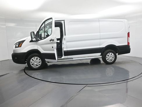 Certified 2023 Ford Transit 250 Low Roof w/ Exterior Upgrade Package image 33
