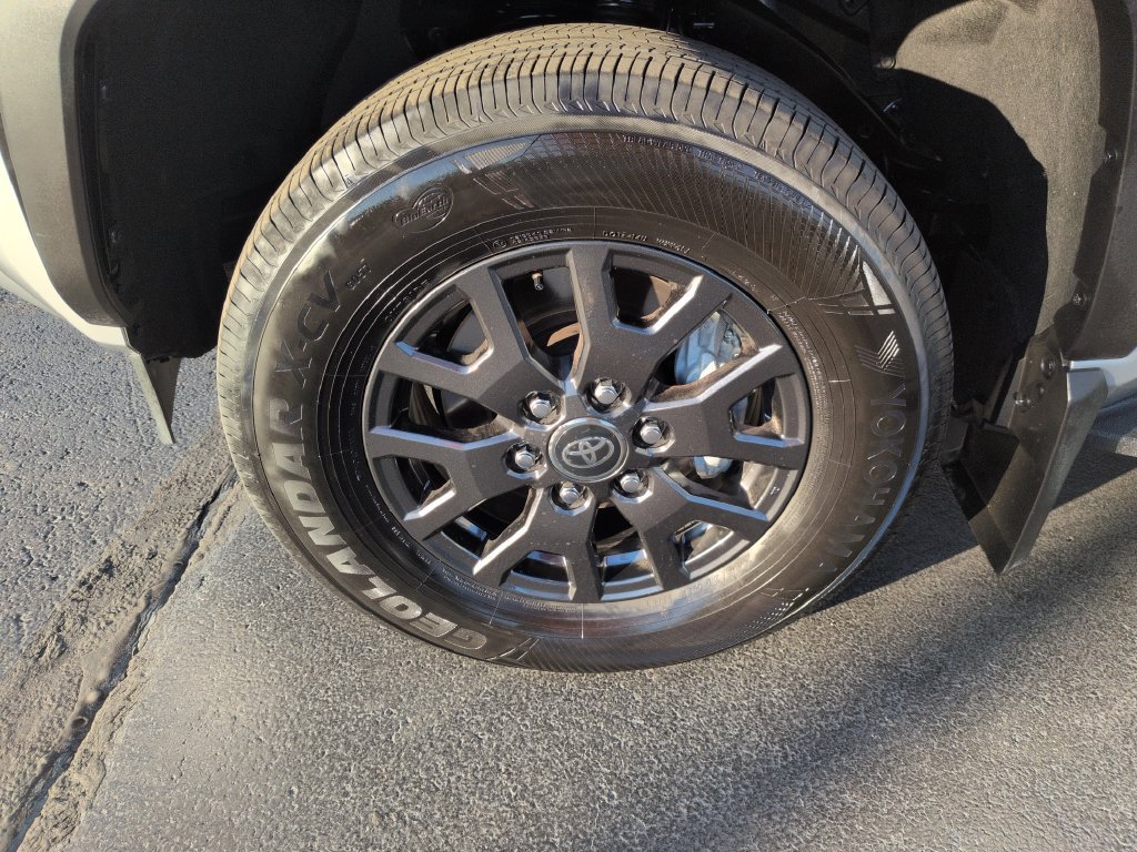 Certified 2026 Toyota 4Runner SR5 AWD/4WD image 26