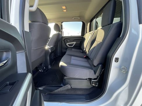 Used 2021 Nissan Titan SV w/ SV Convenience Package AWD/4WD image 24