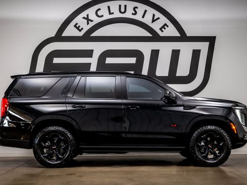 Used 2026 GMC Yukon AT4 w/ AT4 Premium Plus Package AWD/4WD image 9