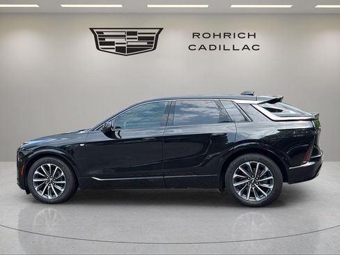 Certified 2024 Cadillac Lyriq Sport w/ LPO, Floor Liner Package AWD/4WD image 8
