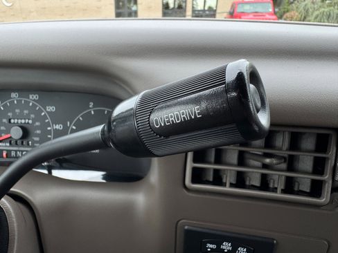 Used 2001 Ford F350 Lariat image 82