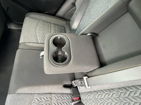 Used 2023 Chevrolet Equinox LT FWD image 31