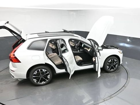 New 2026 Volvo XC60 B5 Plus w/ Protection Package Premier AWD/4WD image 48