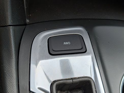 Used 2018 Chevrolet Equinox LT image 38