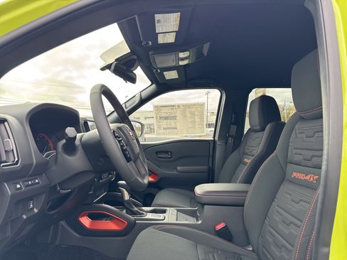 New 2026 Nissan Frontier PRO-4X w/ Pro-4x Convenience Package image 8