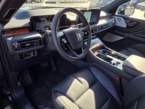 New 2025 Lincoln Aviator Black Label image 11