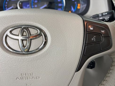 Used 2012 Toyota Sienna XLE image 10