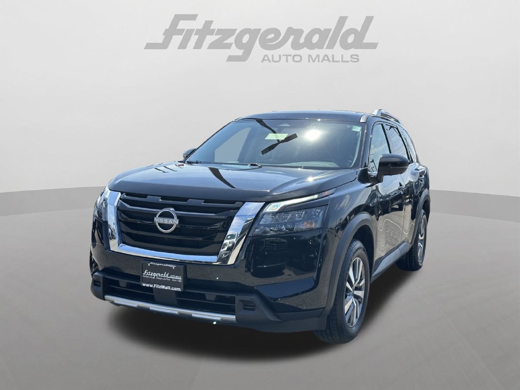 Used 2025 Nissan Pathfinder SL AWD/4WD image 3