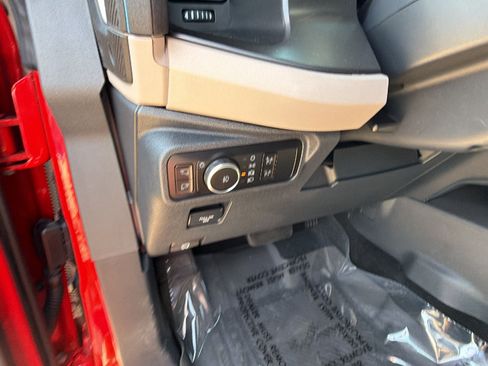 Used 2023 Ford Bronco Wildtrak AWD/4WD image 25