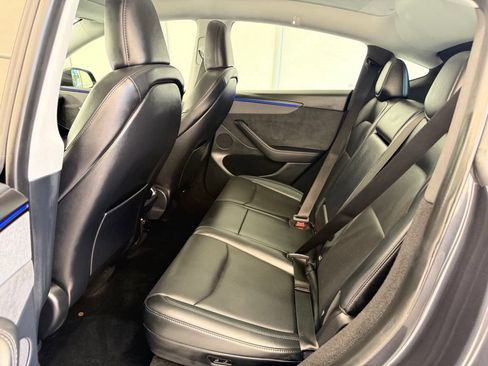 Used 2026 Tesla Model Y AWD image 19