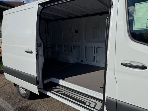 New 2026 Mercedes-Benz Sprinter 2500 image 20