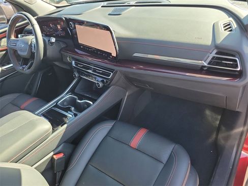 Certified 2024 Chevrolet Traverse RS w/ LPO, Floor Liner Package image 29