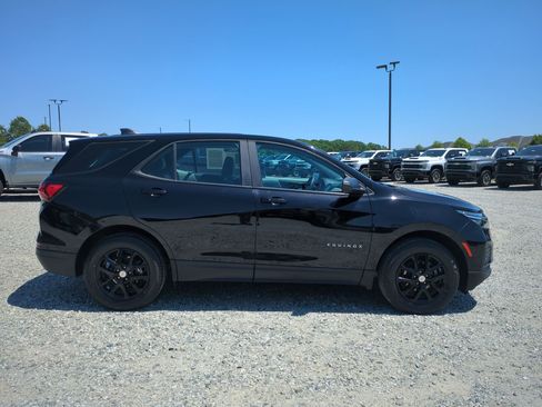 Used 2023 Chevrolet Equinox LS AWD/4WD image 11