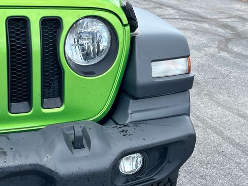 Used 2018 Jeep Wrangler Unlimited Sport S AWD/4WD image 11