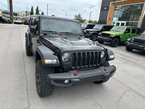 Used 2023 Jeep Wrangler Unlimited Rubicon w/ Cold Weather Group AWD/4WD image 23