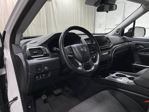 Used 2024 Honda Ridgeline Sport image 10
