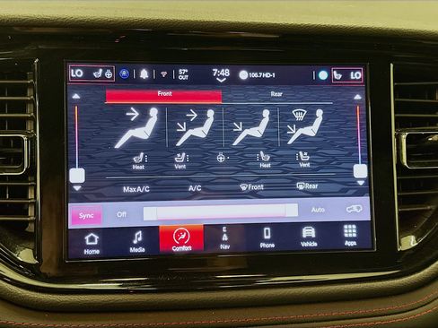 Used 2025 Dodge Durango GT image 24