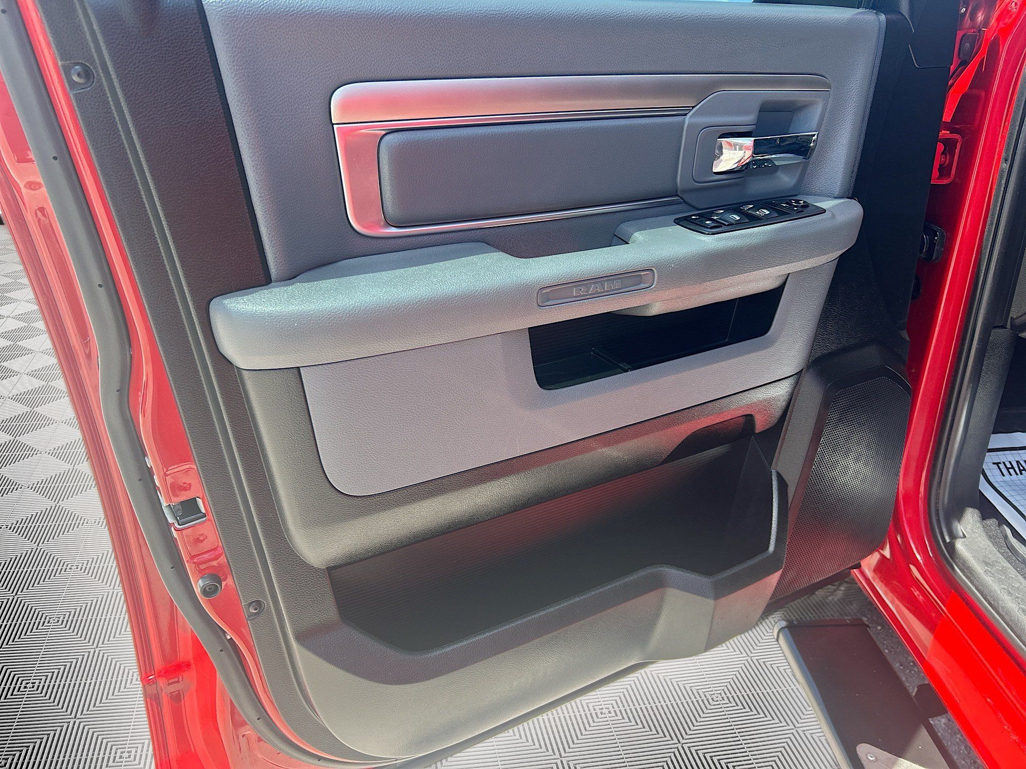 Used 2019 RAM 1500 Big Horn AWD/4WD image 16