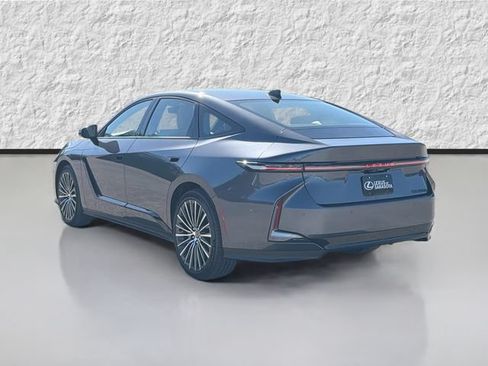 New 2026 Lexus ES 350e w/ Cold Area Package FWD image 5