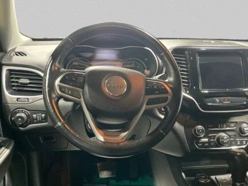 Used 2019 Jeep Cherokee Limited image 15