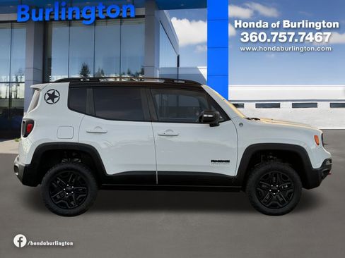 Used 2017 Jeep Renegade Trailhawk image 7