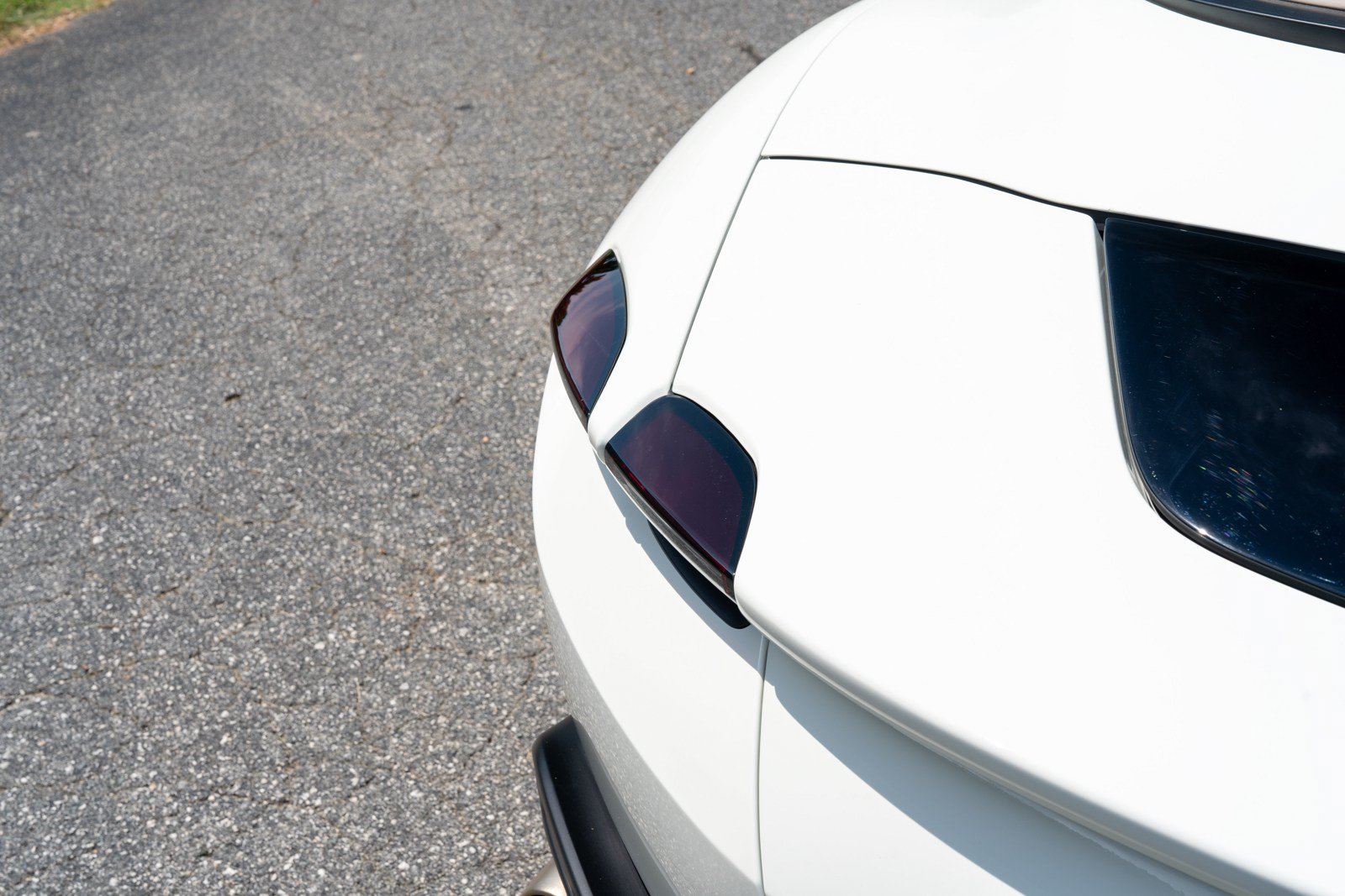 Used 2024 Ferrari Roma Spider RWD image 18