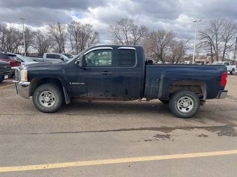 Used 2008 Chevrolet Silverado 2500 W/T w/ Snow Plow Prep Package image 5