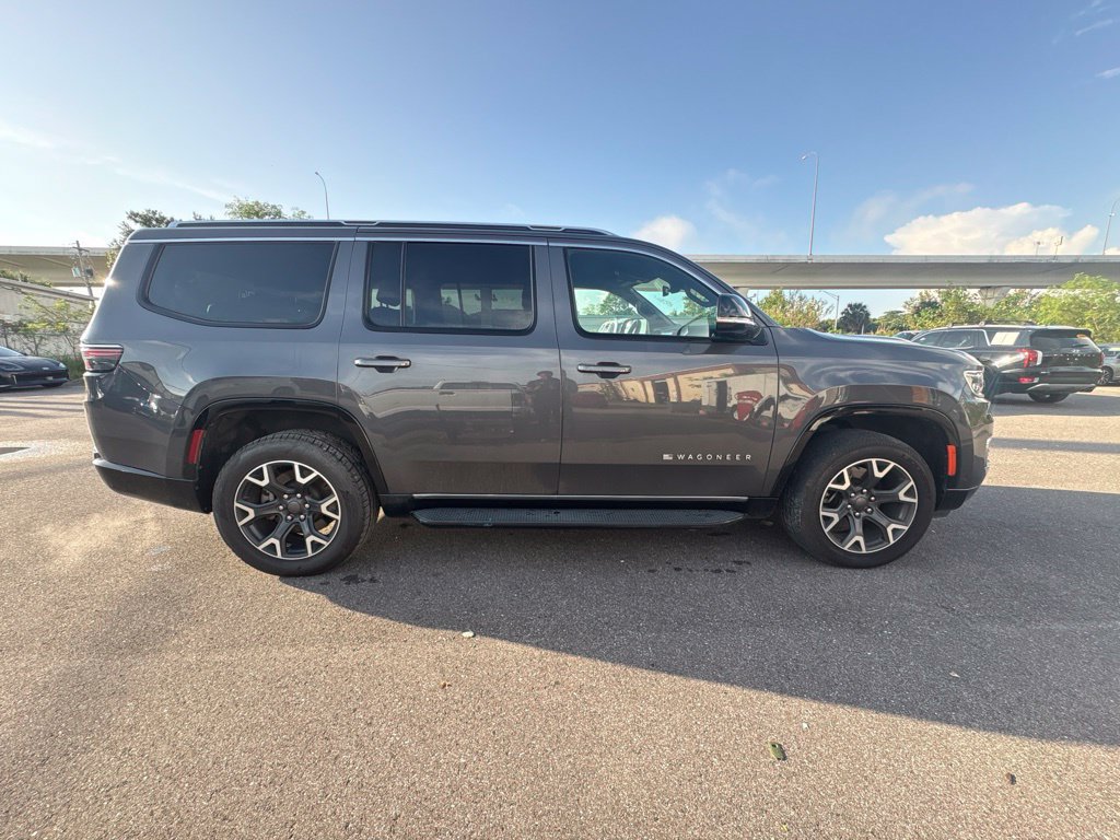 Used 2024 Jeep Wagoneer Series III AWD/4WD image 2