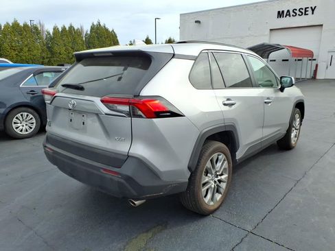 Used 2023 Toyota RAV4 XLE Premium image 3